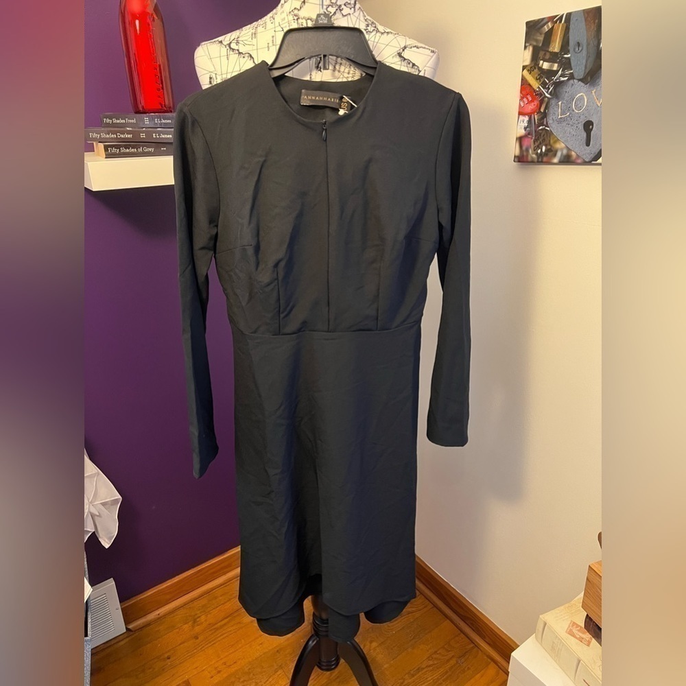 7 for $30 ANNAHHARIRI Long Sleeve Little Black Dress